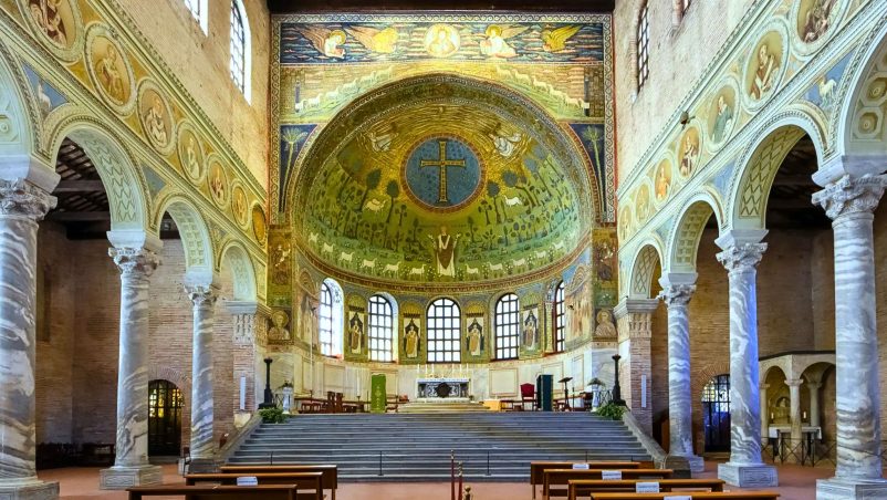 Sant Apollinare ở Classe