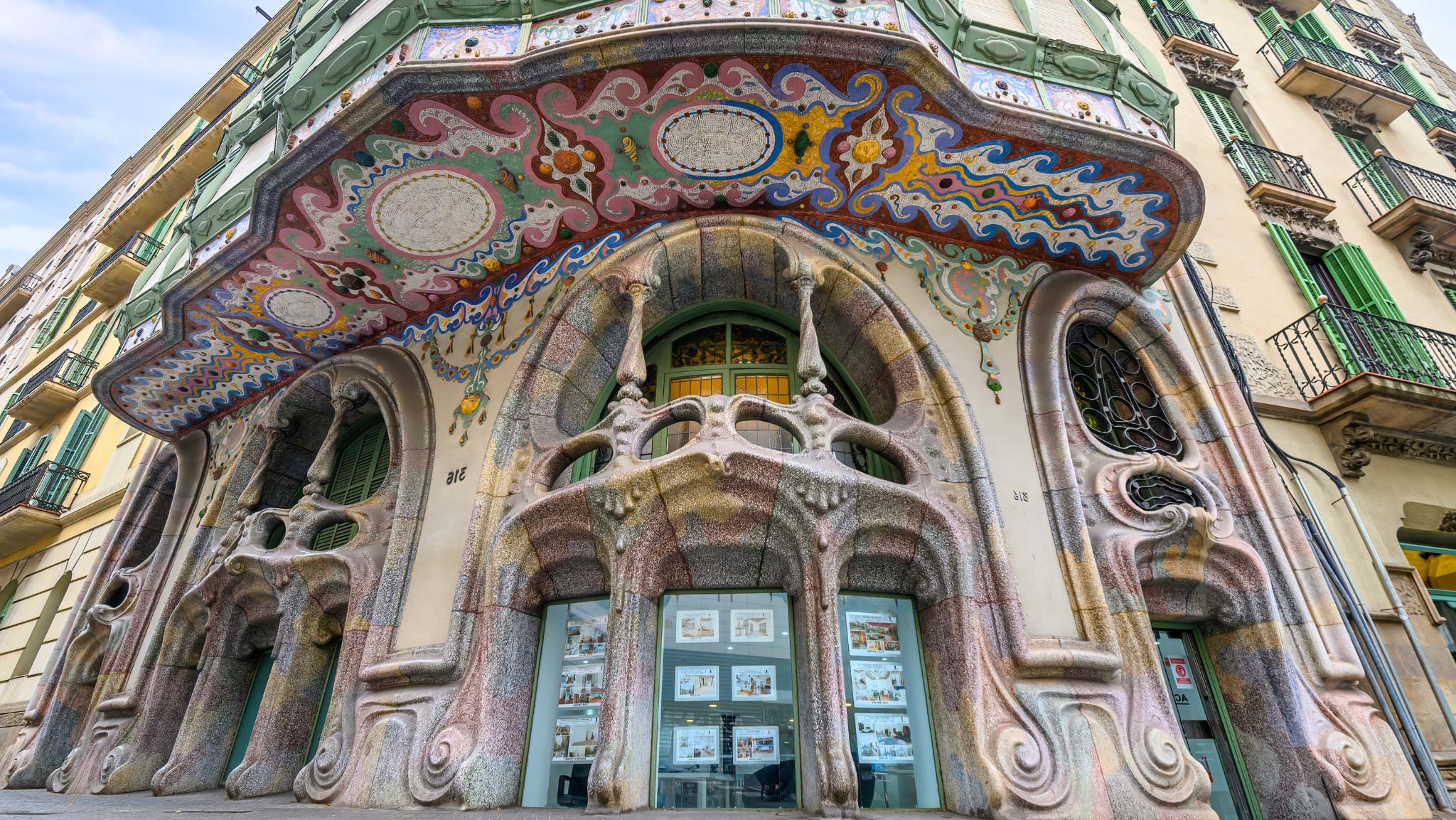 Kiến trúc Art Nouveau - Phong cách thiết kế thiên nhiên ấn tượng